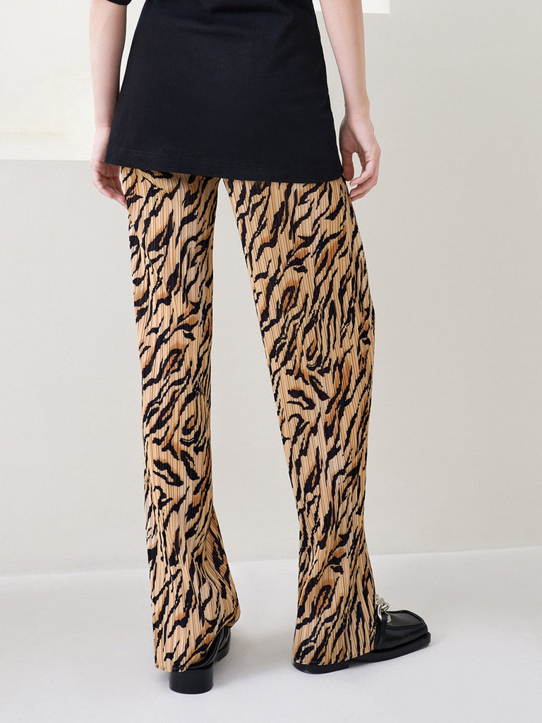 MO&Co. Women's Pleated Tiger Print Straight Leg Pants Cool Fitted Stylish Pant