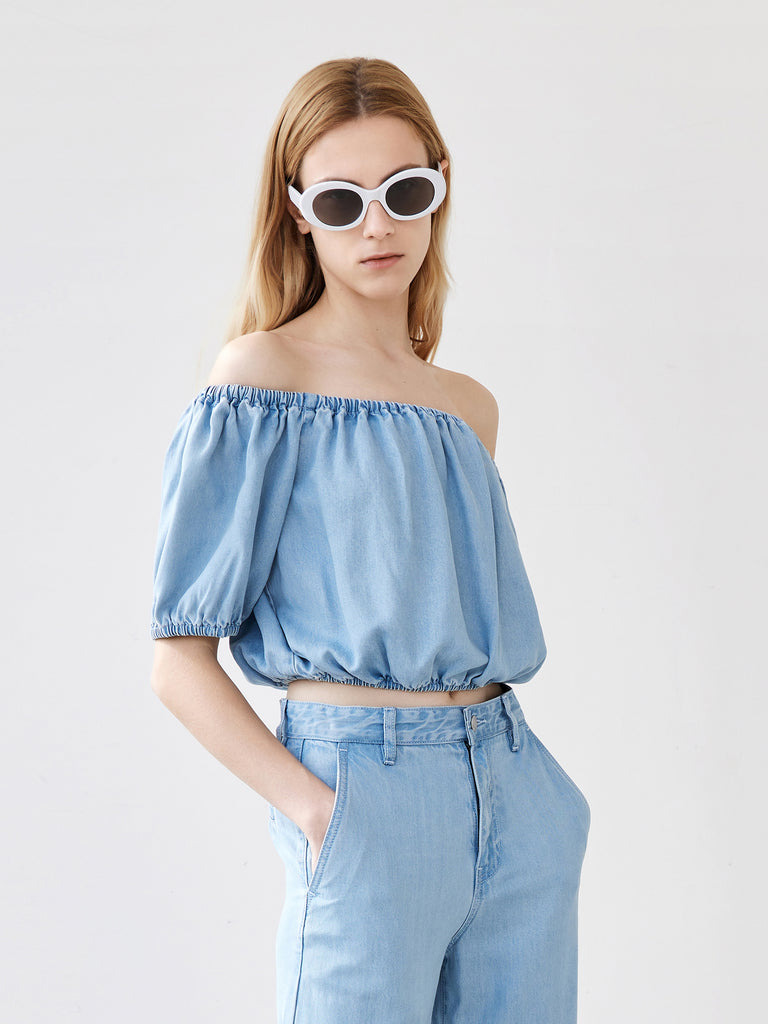 MO&Co. Women's Puff Sleeve Denim Top Loose Chic Off The Shoulder Casual Tops