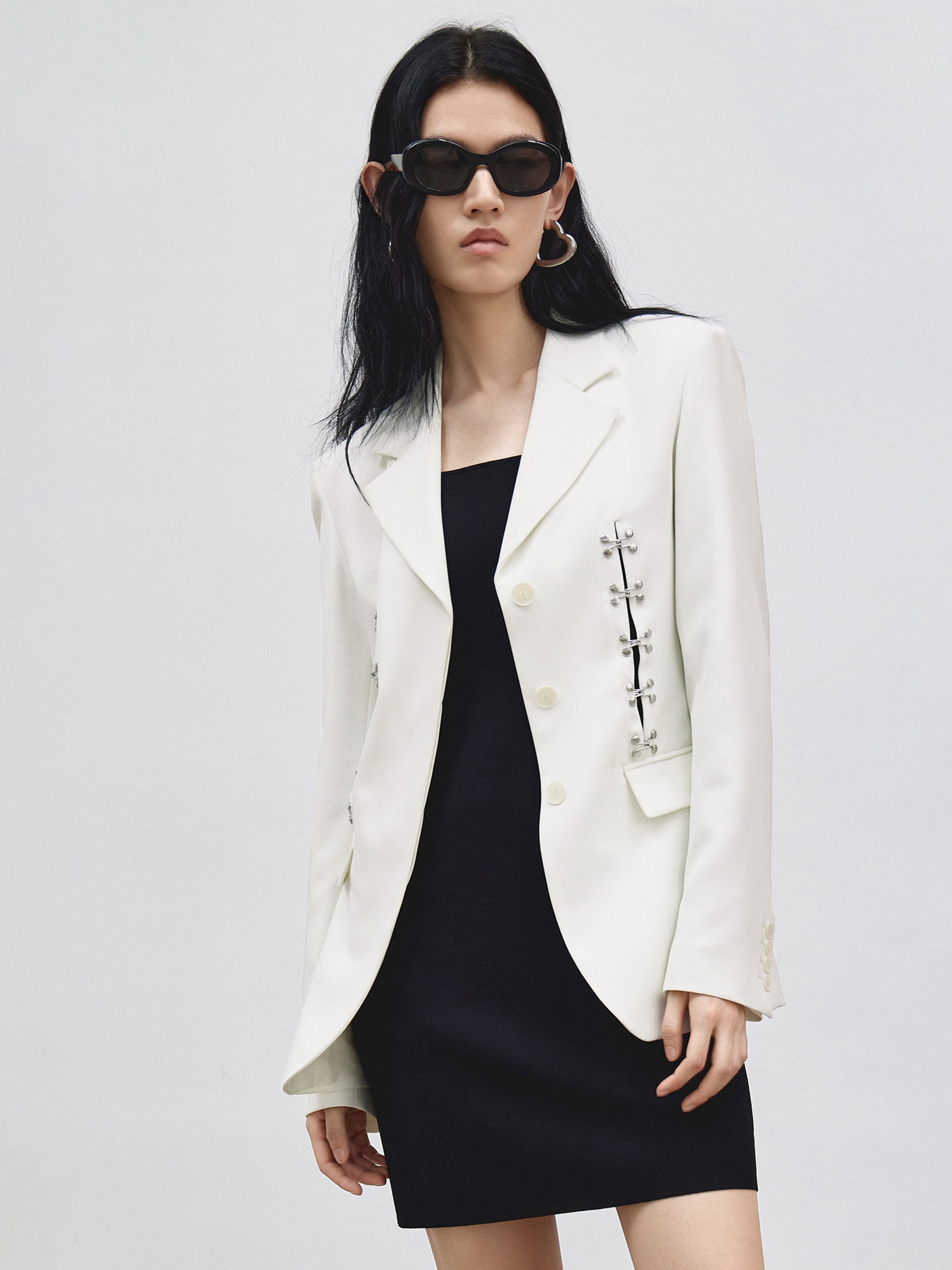 MO&Co. Women's Lapel Structured Blazer Fitted Cool Lapel  Ladies Blazer Coat