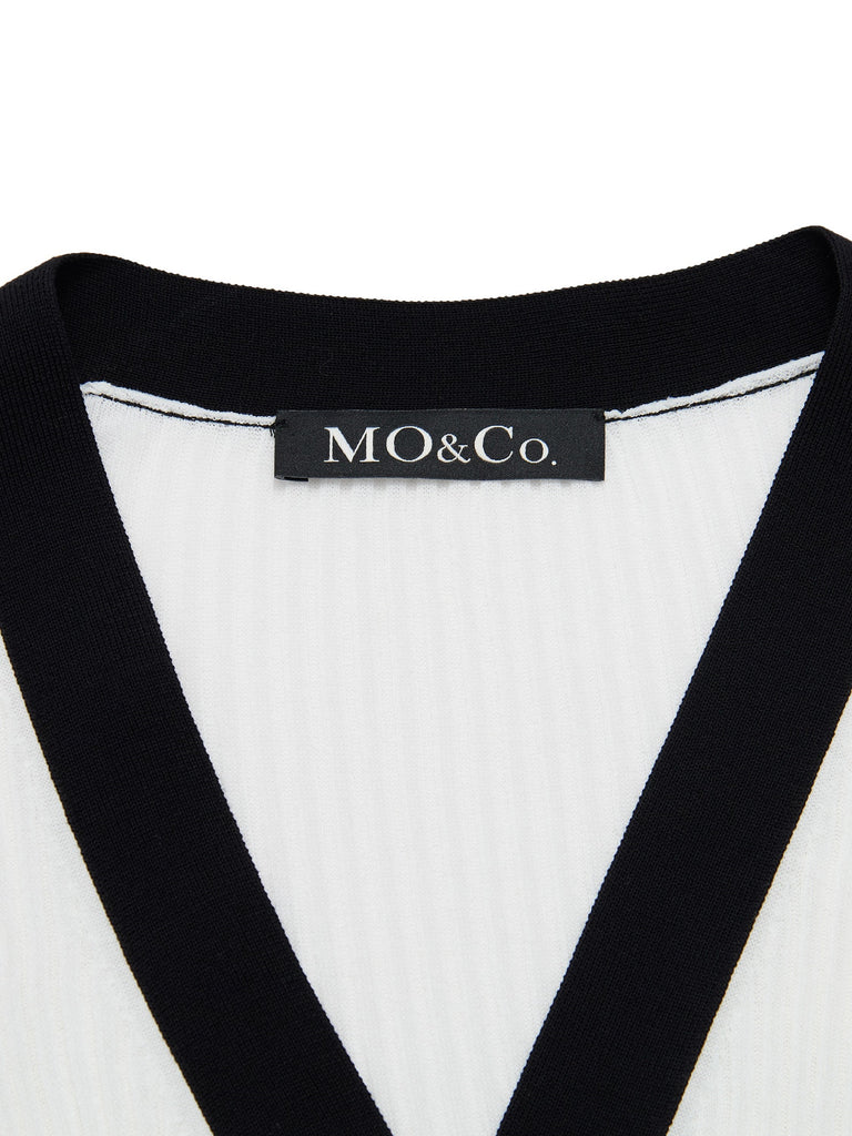 MO&Co.Women's Contrast V Neck Knit Fitted Casual V Neck Black Cardigan Women