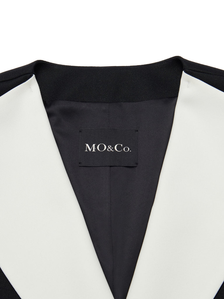 MO&Co. Women's Contrast Lapel Cropped Coat Loose Chic V Neck Ladies Coats
