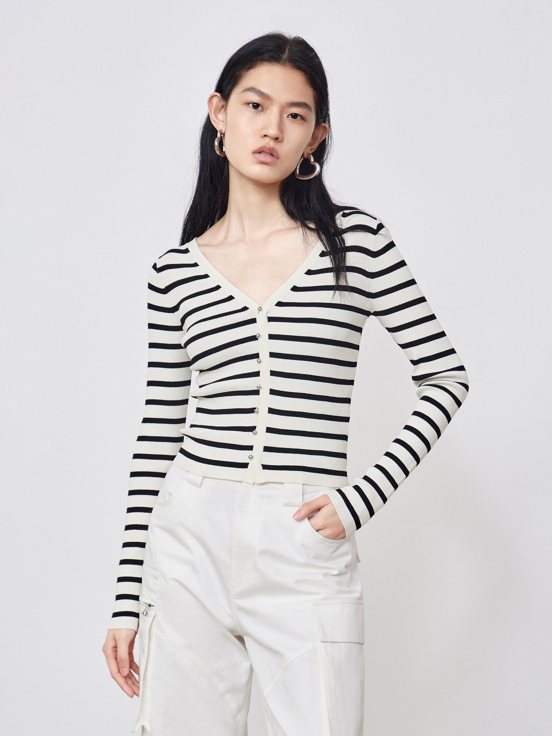 MO&Co. Women's Striped Slim Fit Knit Top Fitted Casual  V Neck Black And White