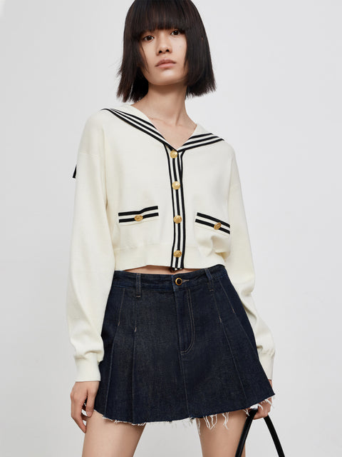 Contrast Trim Metal Button Knit Top