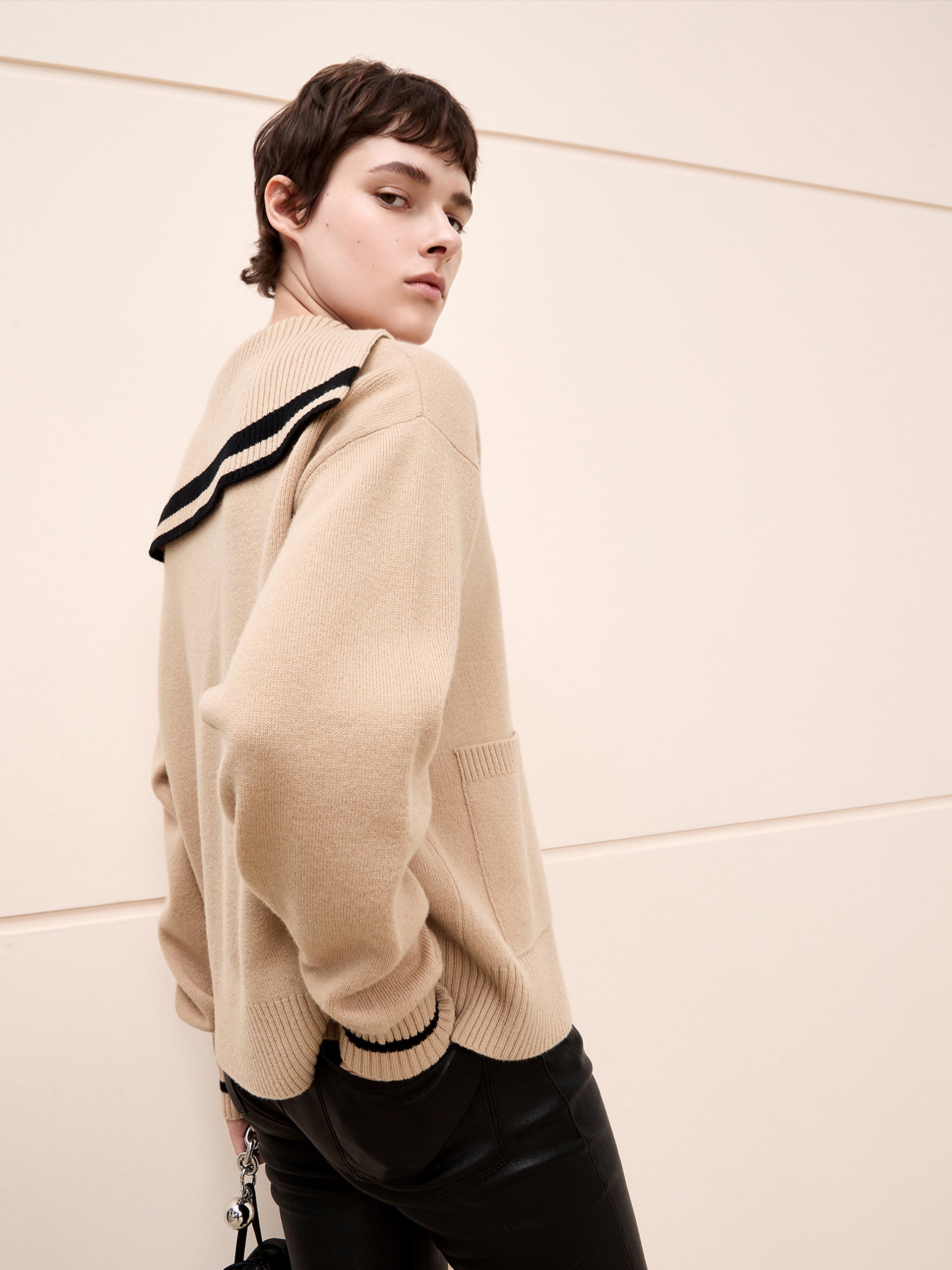  Wool Navy Neck Camel Sweater