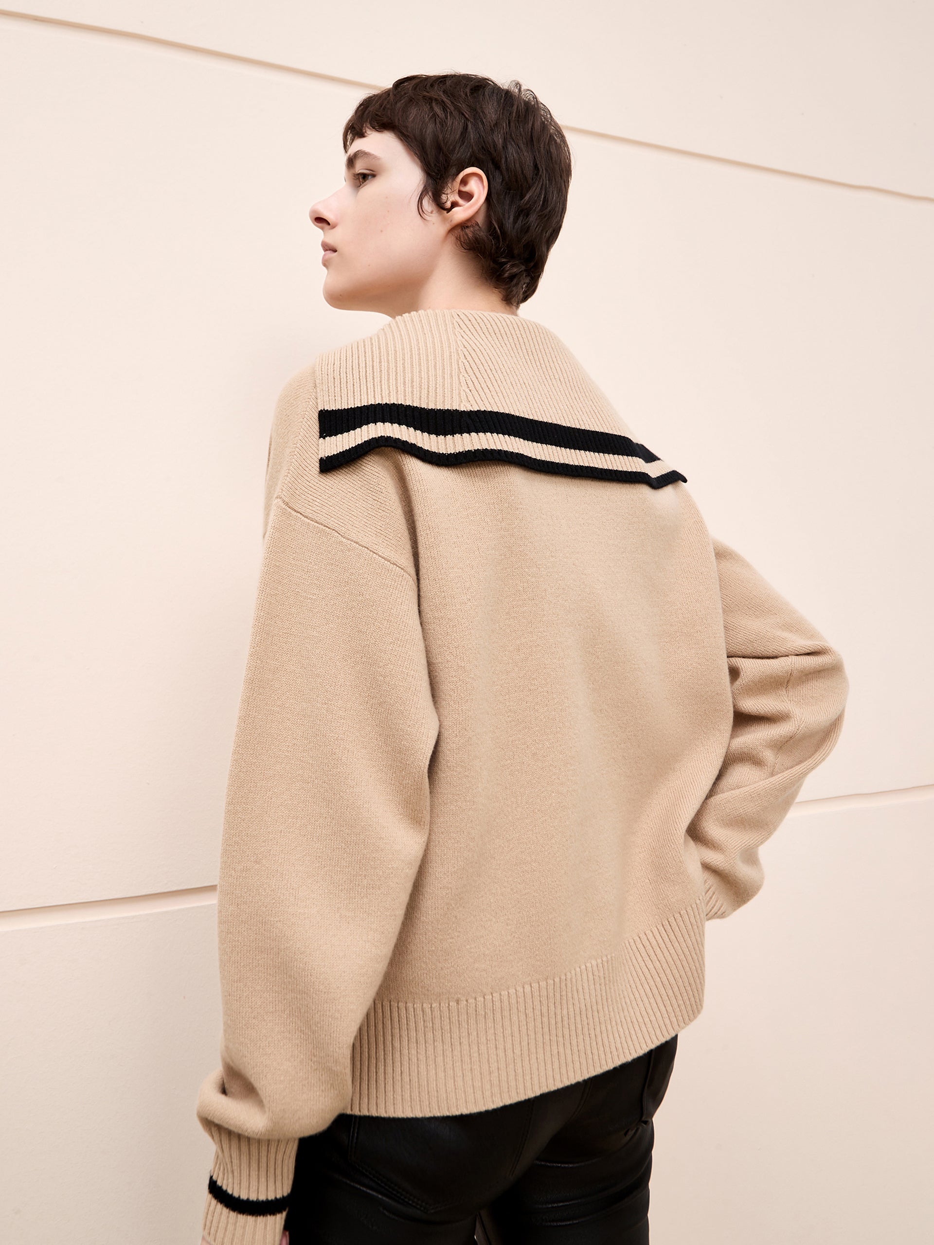  Wool Navy Neck Camel Sweater