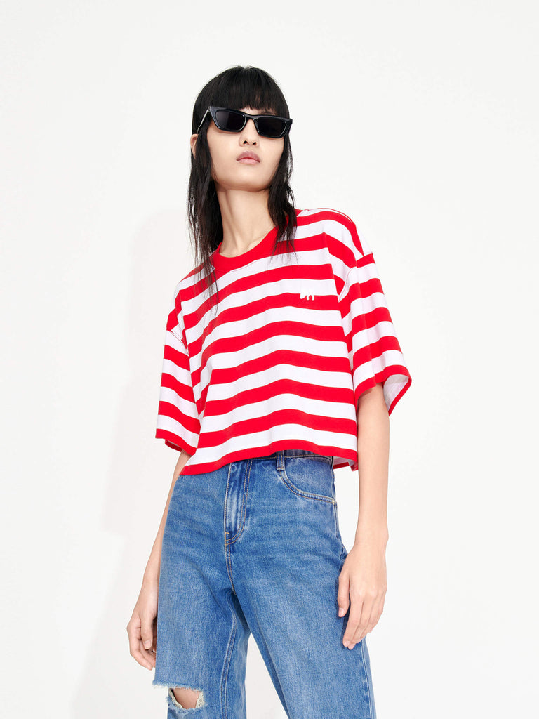 MO&Co. Women's Cropped Stripe Cotton T-shirt for summer casual days. Features a cropped, relaxed fit and classic red and white stripes