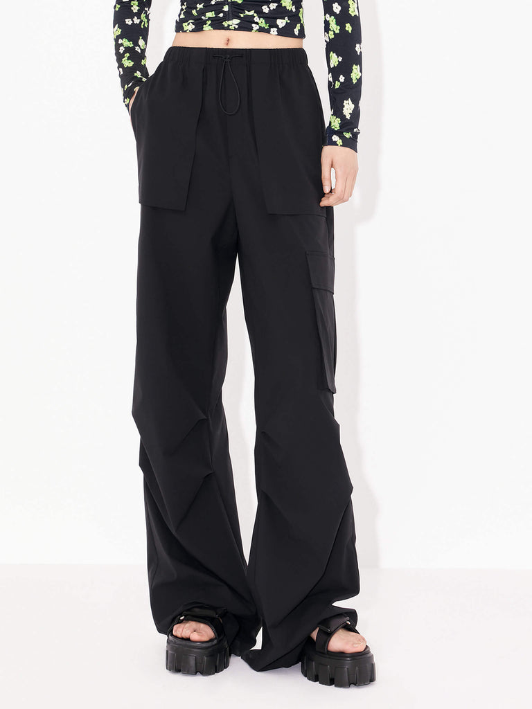 MO&Co. Women's Drawstring Waist Lightweight Causal Cargo Pants in Black