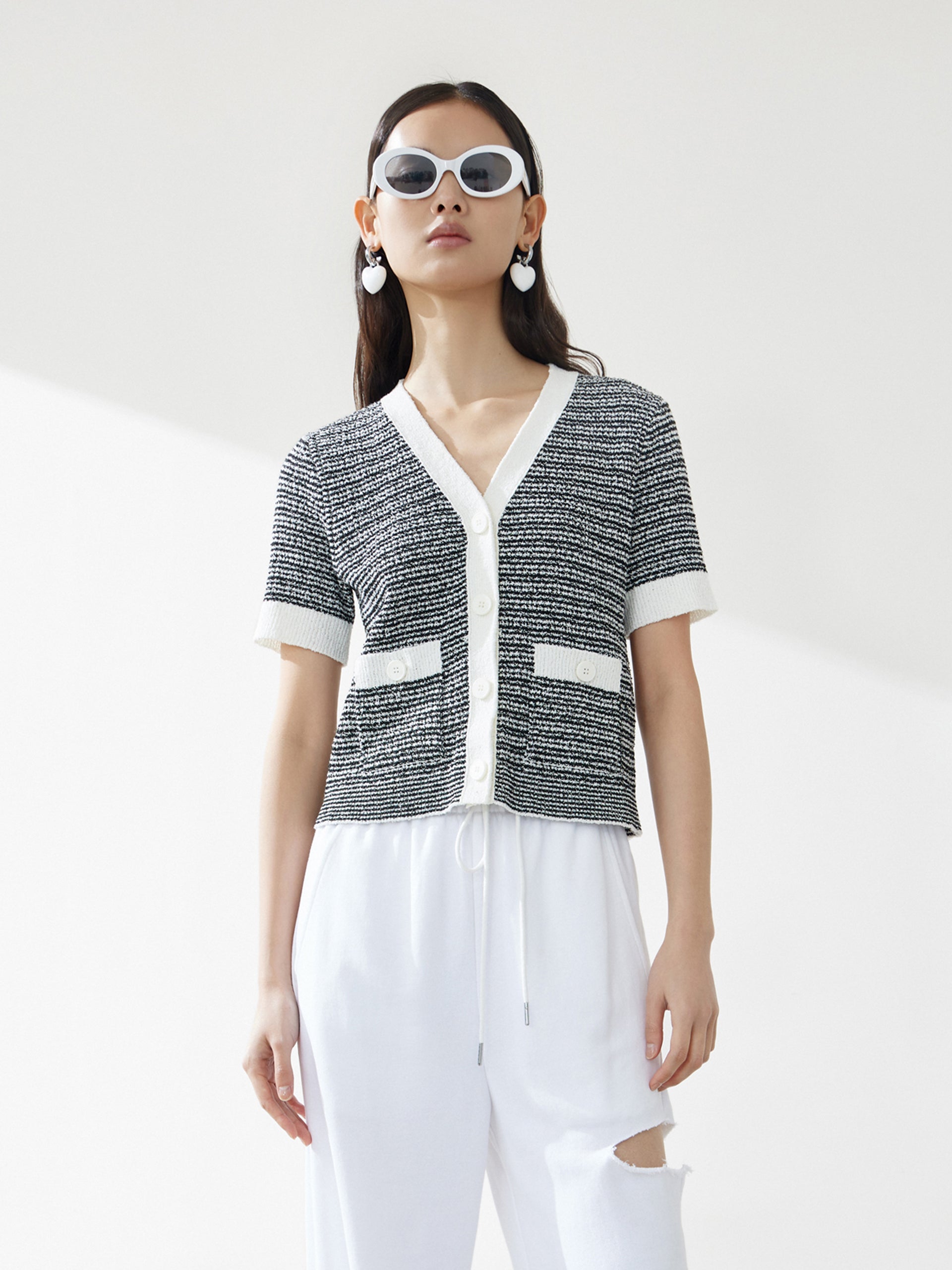 MO&Co. Women's Contrast Short Sleeves Knitted Cardigan for Spring Summer Casual in Textured Black and White