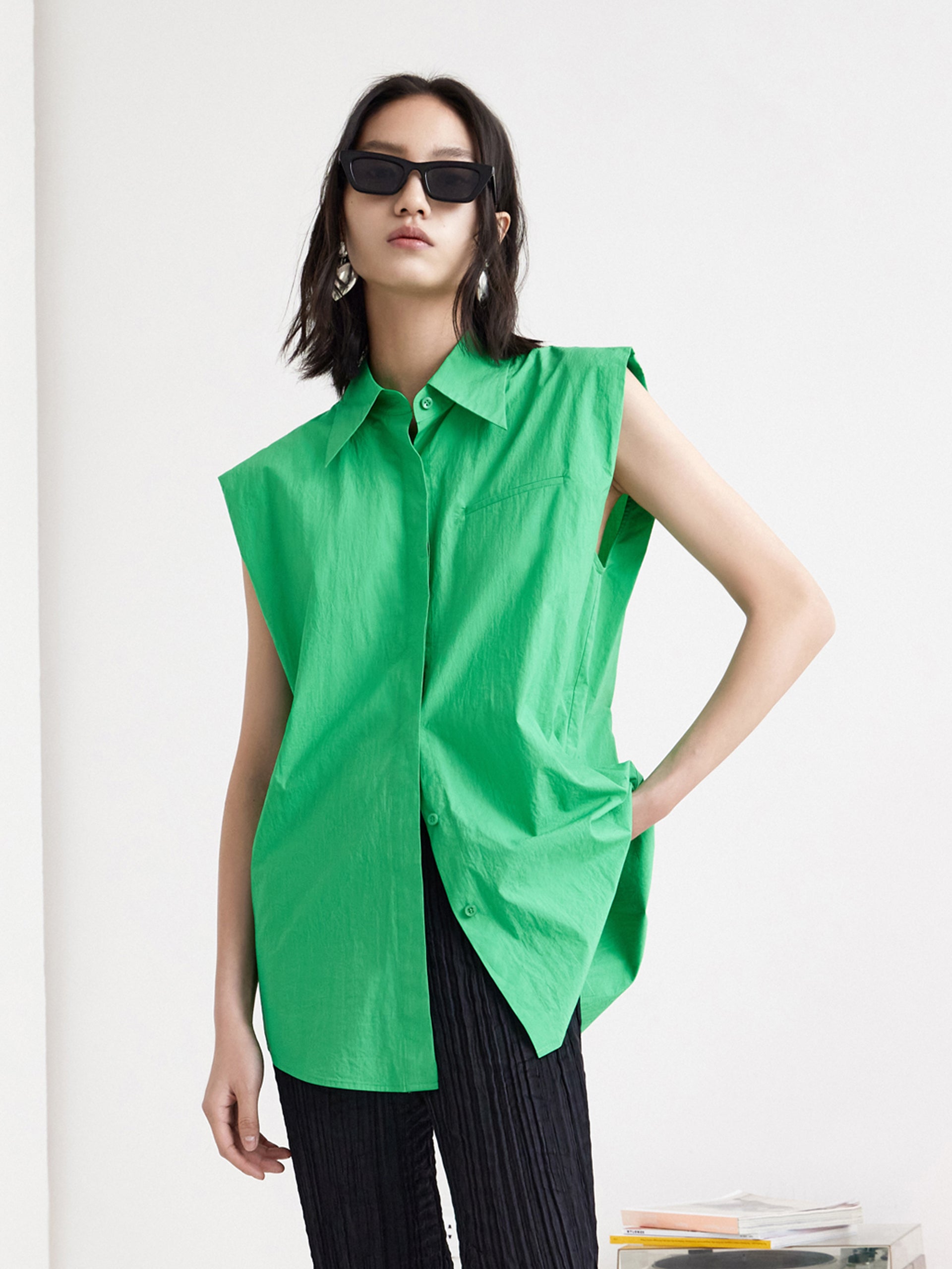 Women's Sleeveless Cotton Shirt with Tie in Green