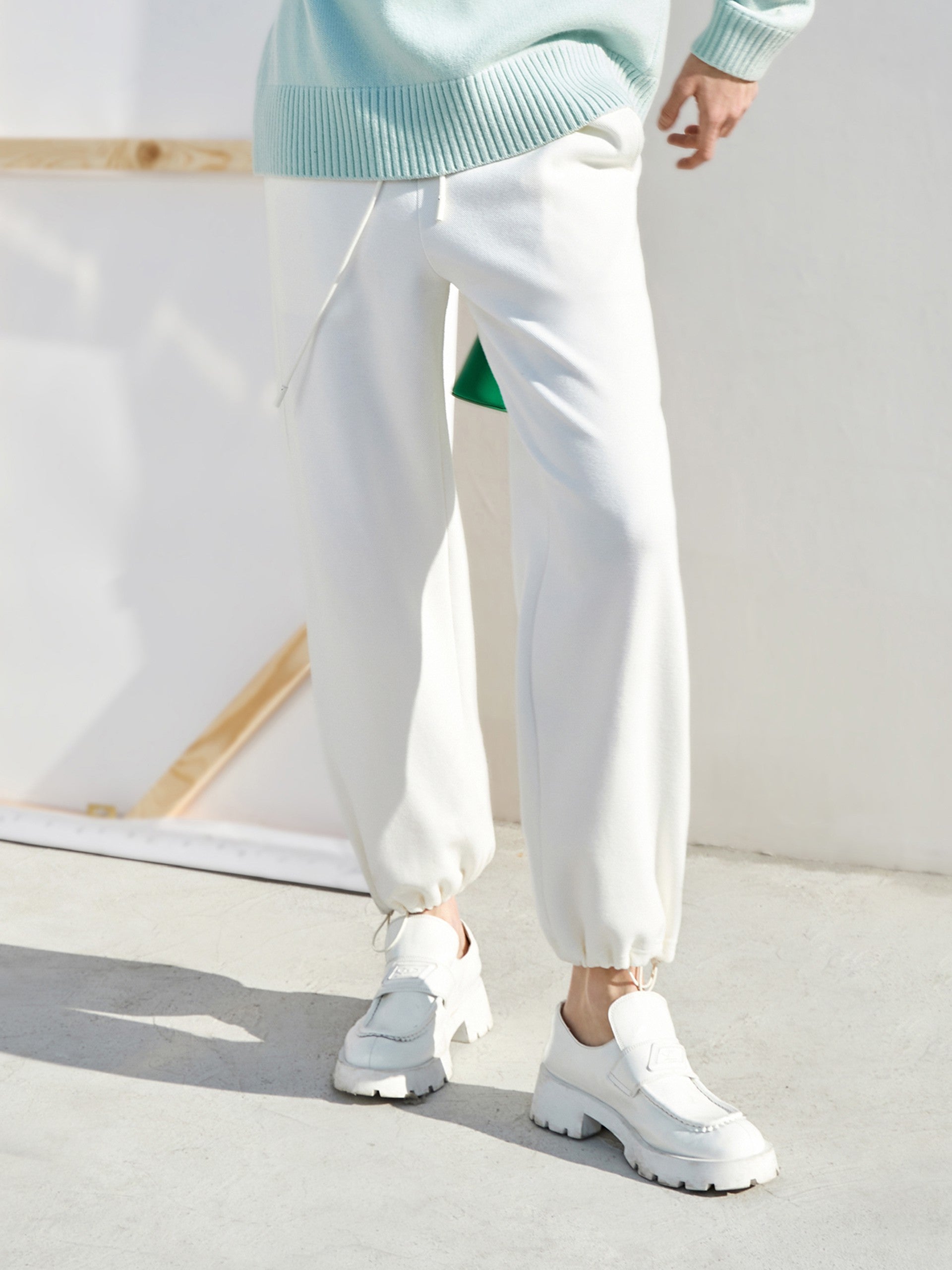 MO&Co.Women Drawstring Casual White Jagger Pants