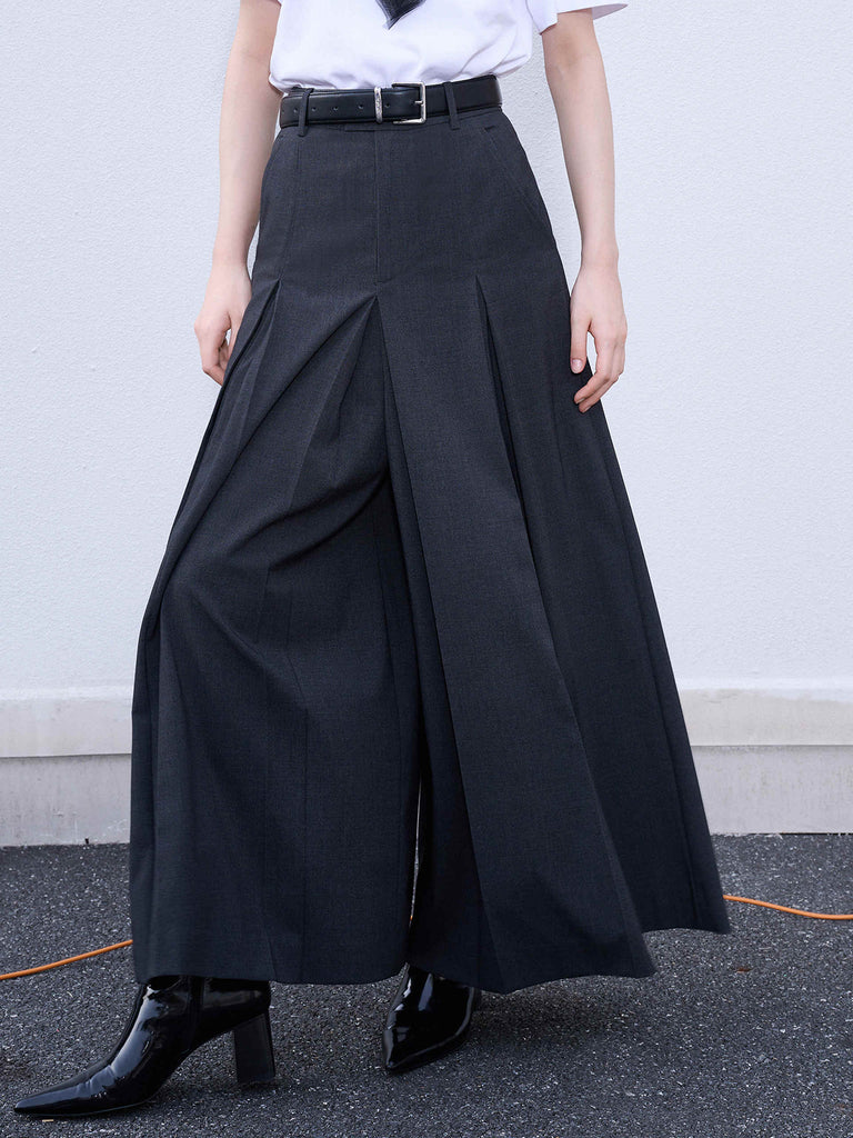 Exaggerated Wide Leg Pleated Culottes in Grey