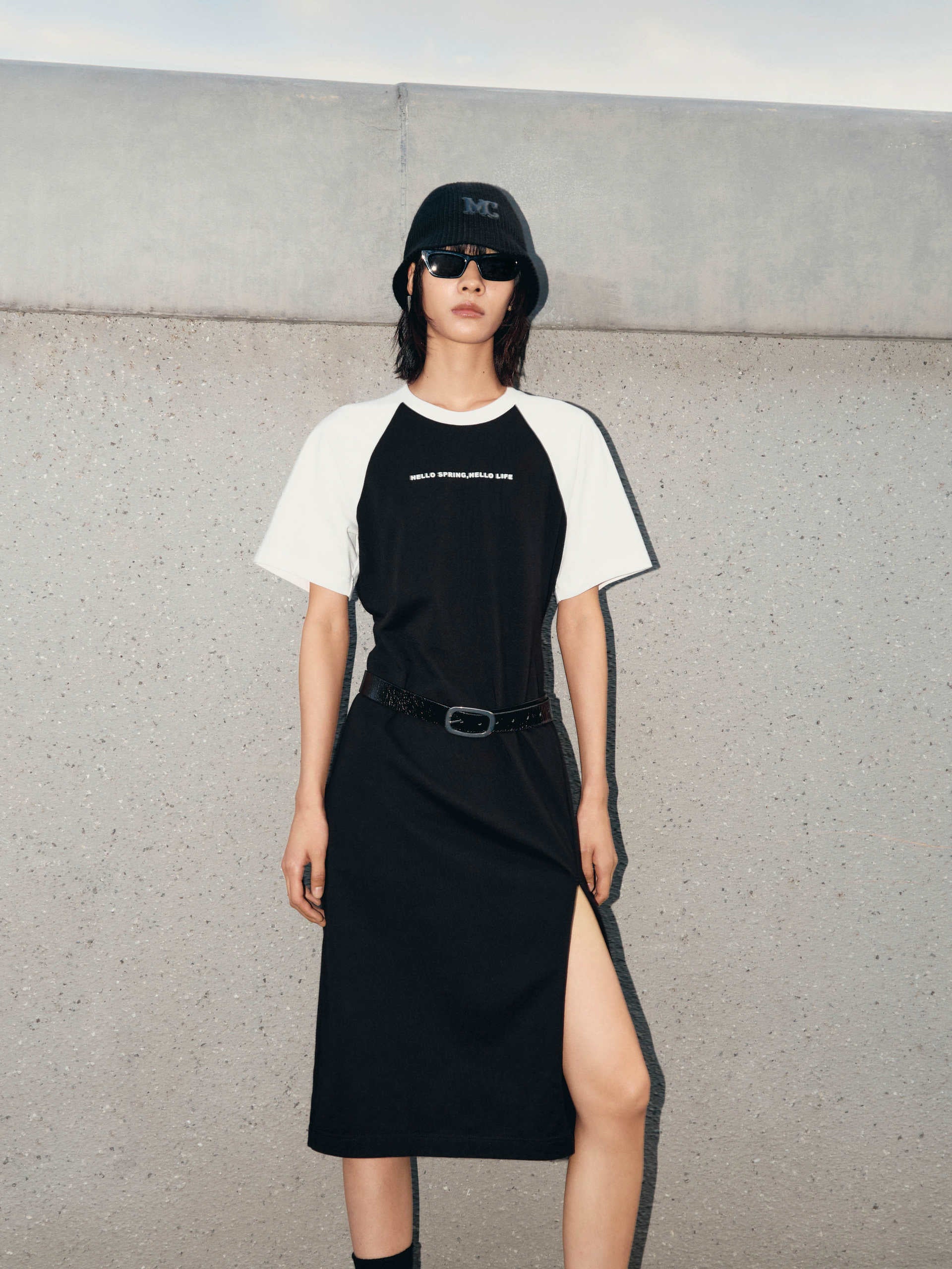 Athleisure Contrast Sleeves Side Slit Midi Dress