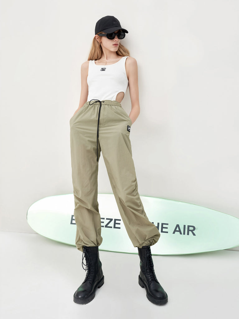 Women's Drawstring Side Pleated Parachute Pants in Olive