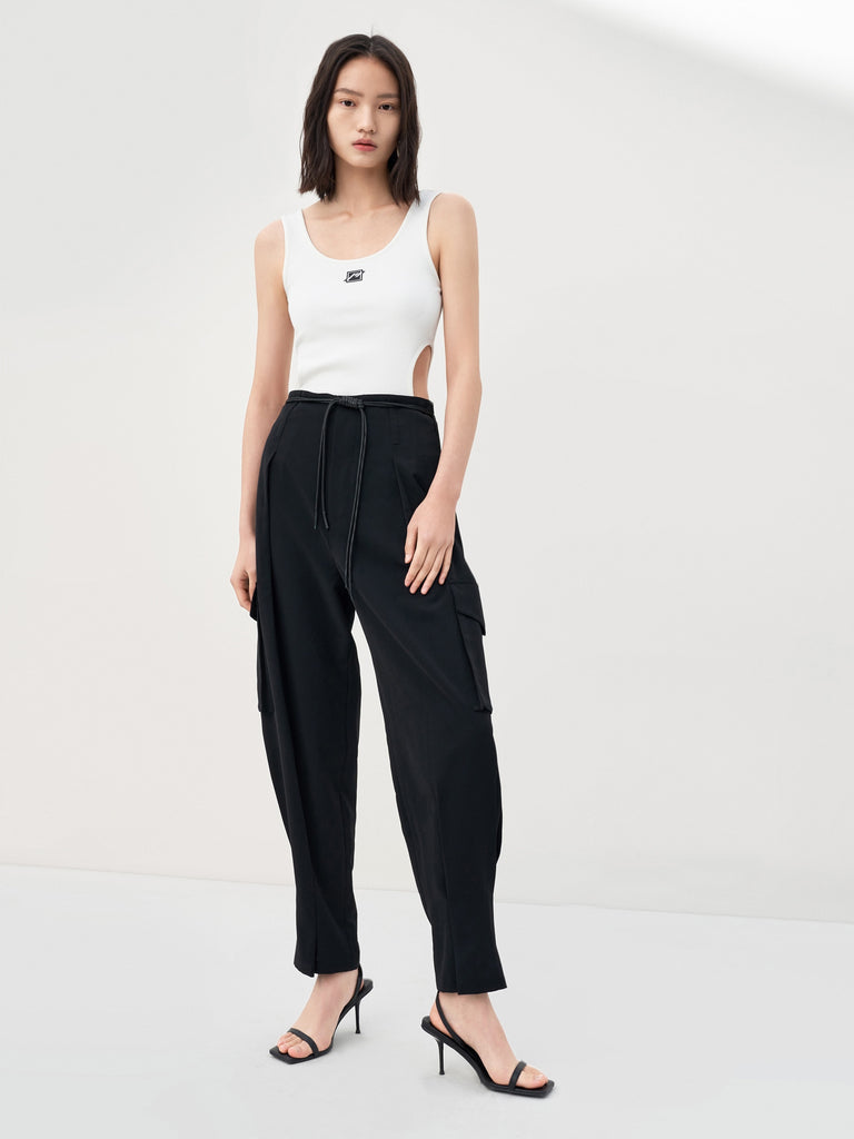 MO&Co. Women's High Waist Tapered Cargo Pants in Black