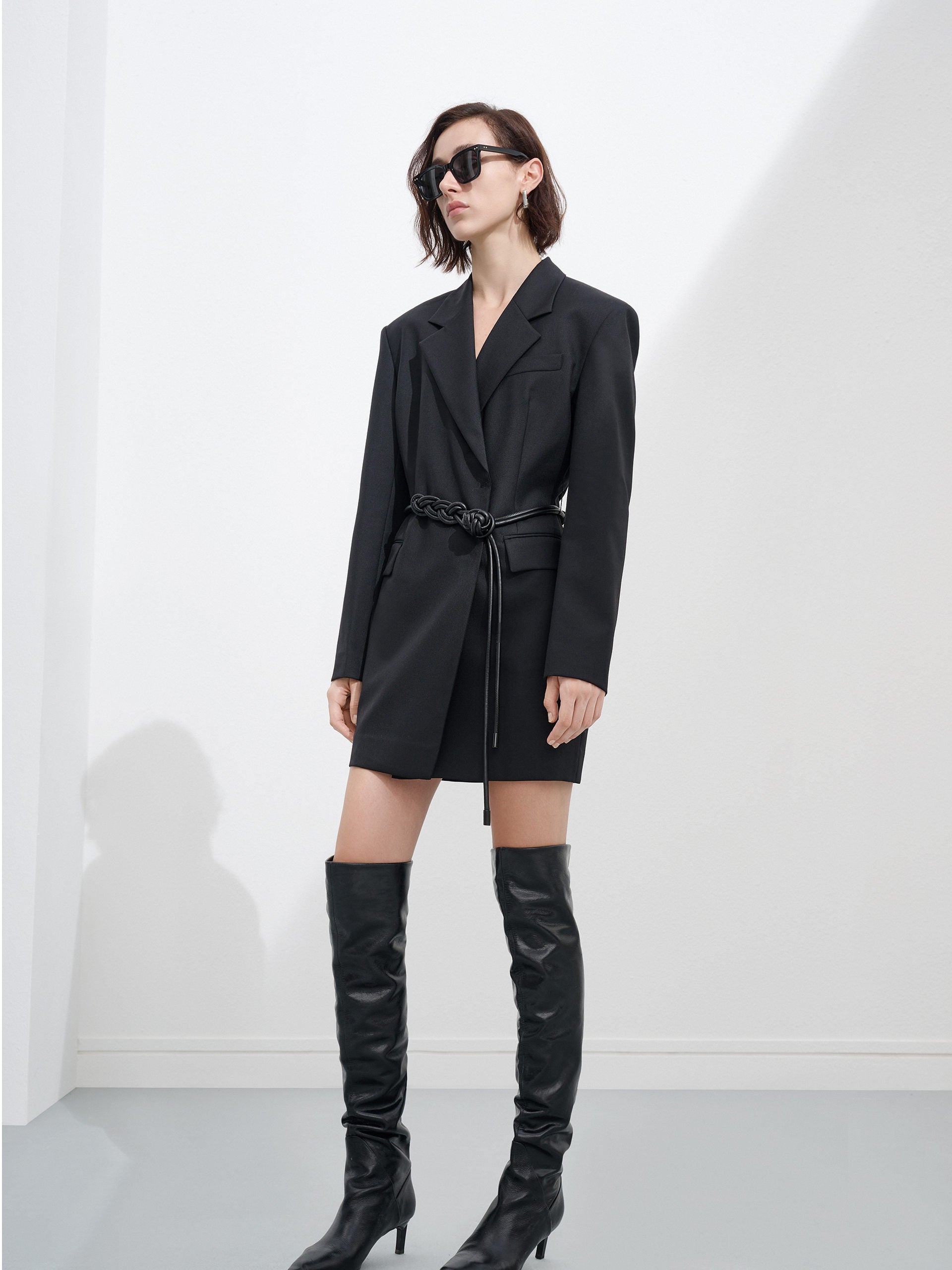 Long Sleeves Tailored Wool blend Blazer Mini Dress with Belt in Black