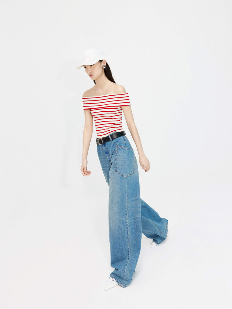 MO&Co.'s Women's Wide Leg Full Length Jeans - crafted from 100% cotton with comfort and soft touch, featuring a button and zip closure, whiskered effect and big side pocket details.