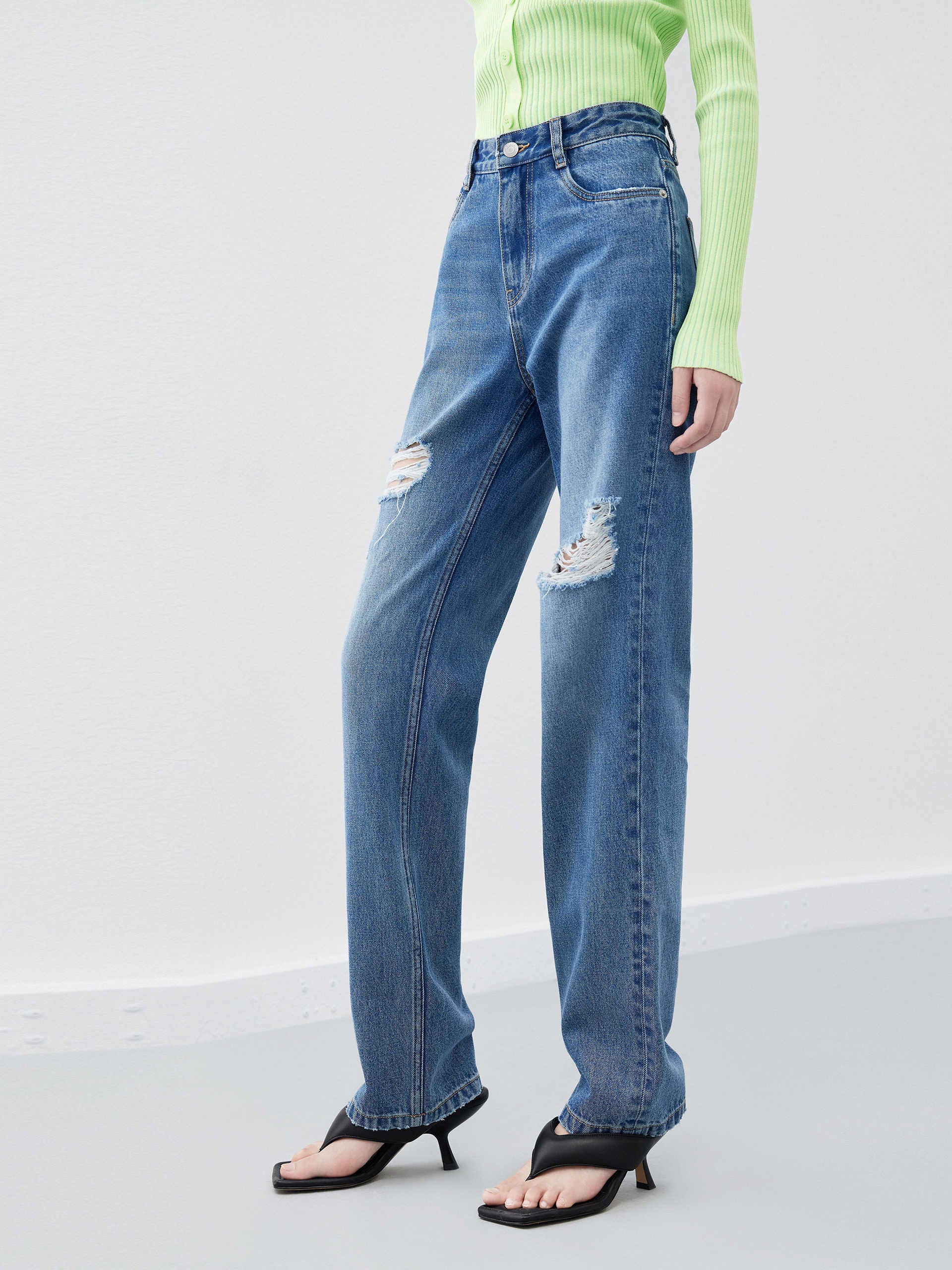 Women's Cotton Ripped Straight Blue Jeans