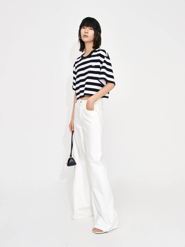 MO&Co. Women's Cropped Stripe Cotton T-shirt for summer casual days. Features a cropped, relaxed fit and classic black and white stripes