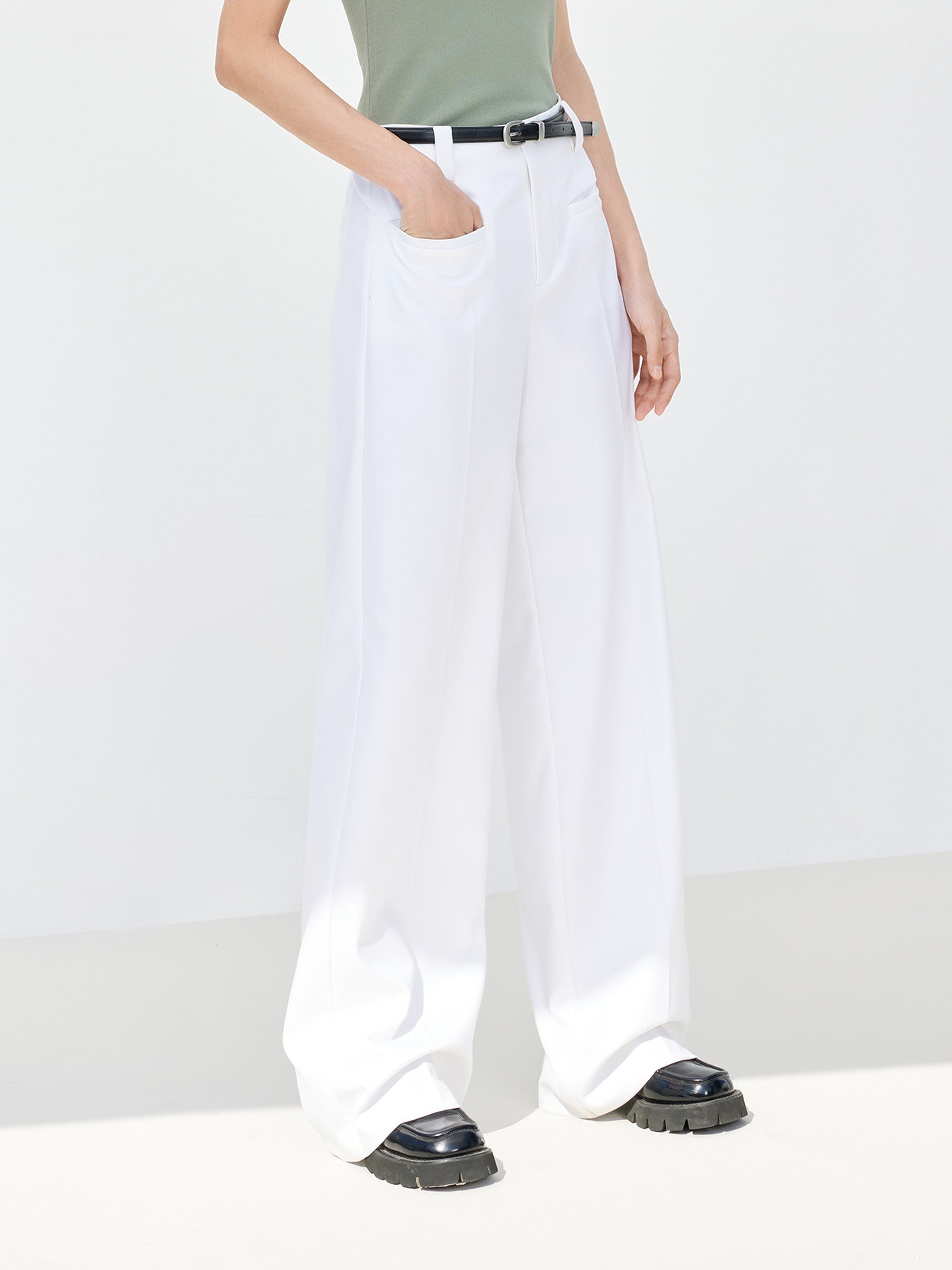 Patch pockets Straight Pants in White