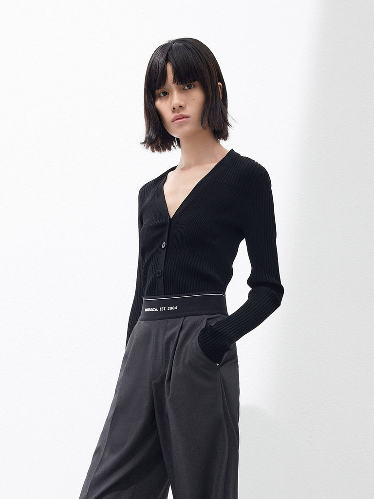 Women's V-neck Long Sleeves Slim-fitting Ribbed Knit Top in Black