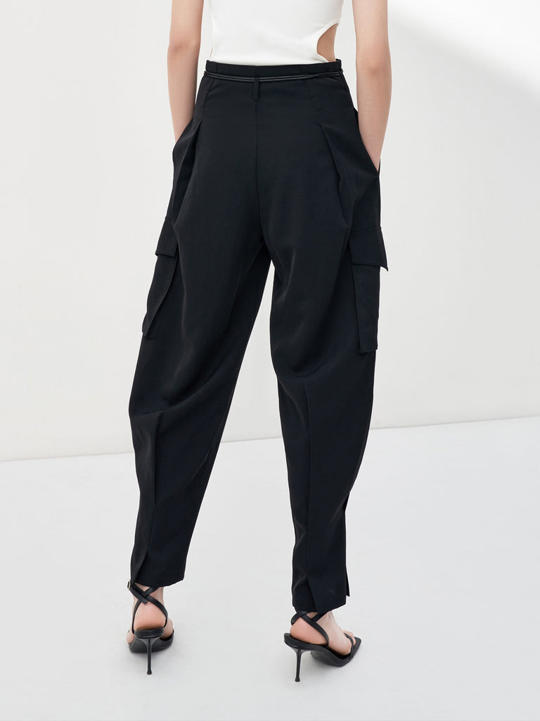 MO&Co. Women's High Waist Tapered Cargo Pants in Black