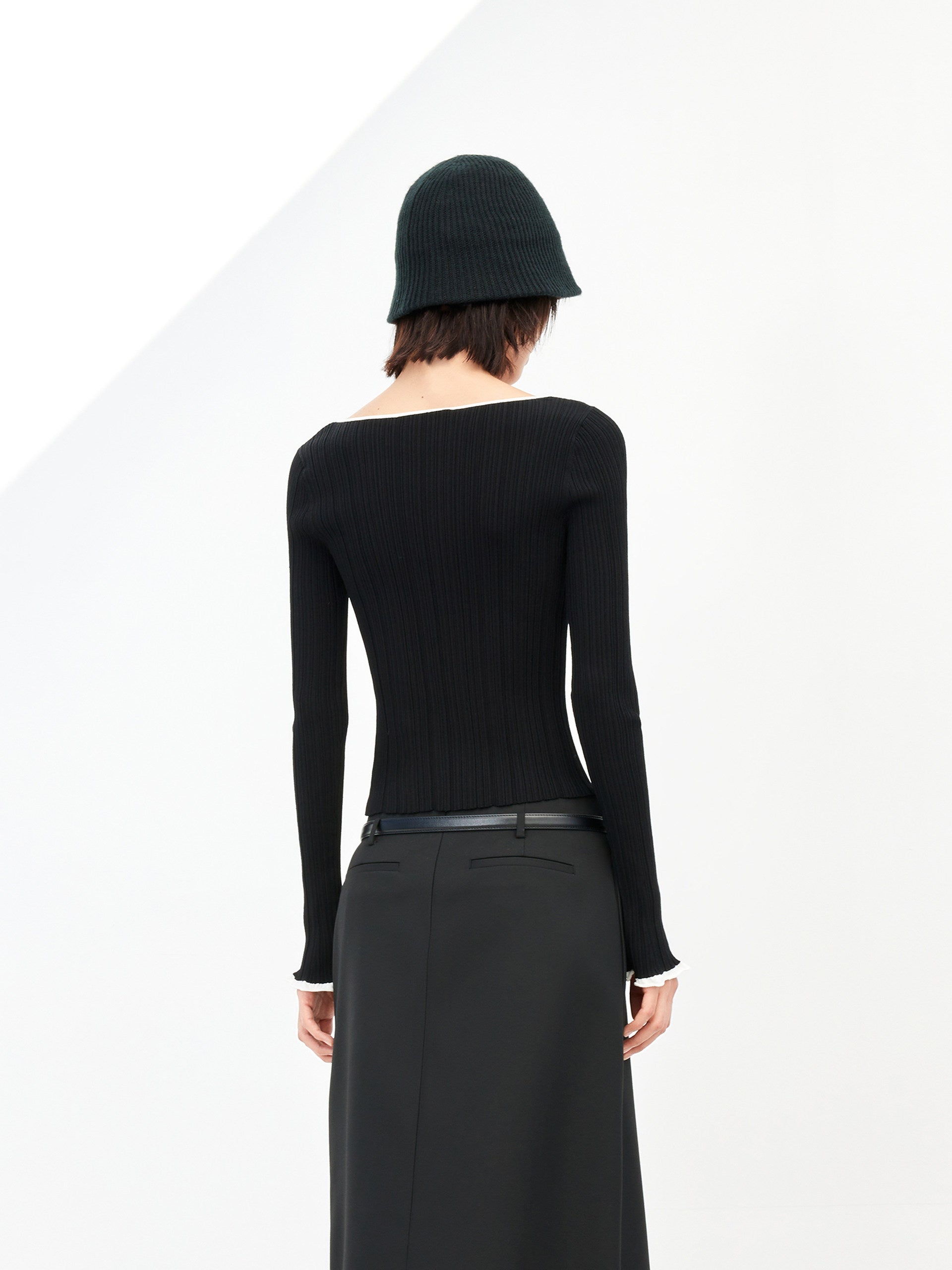 Heart Neckline Ribbed Slim Fit Knitted Top in Black