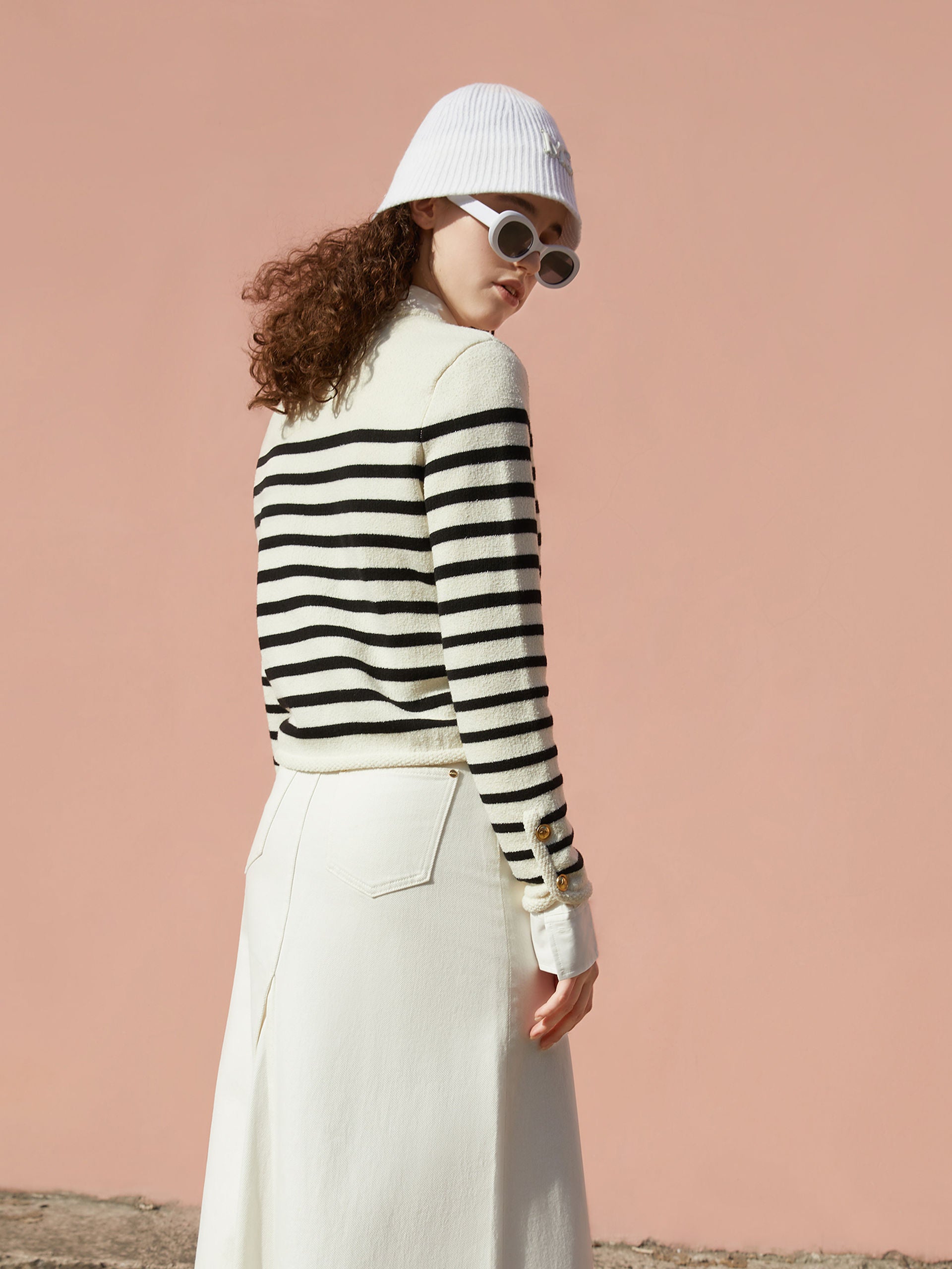 Crop Knitted Chic Striped Cardigan in Black and Beige