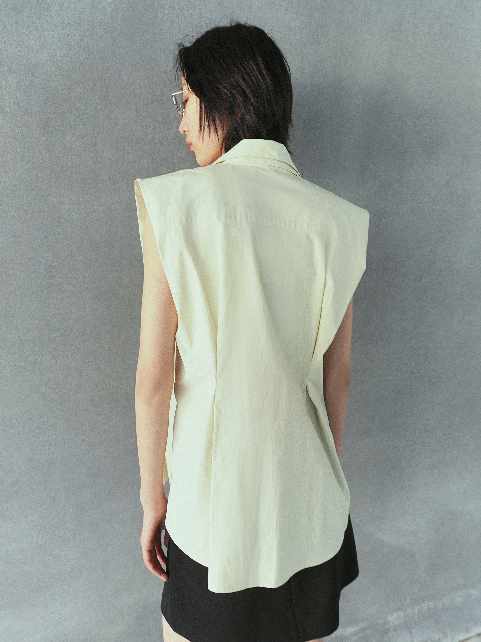 Women's Sleeveless Cotton Shirt with Tie in Beige