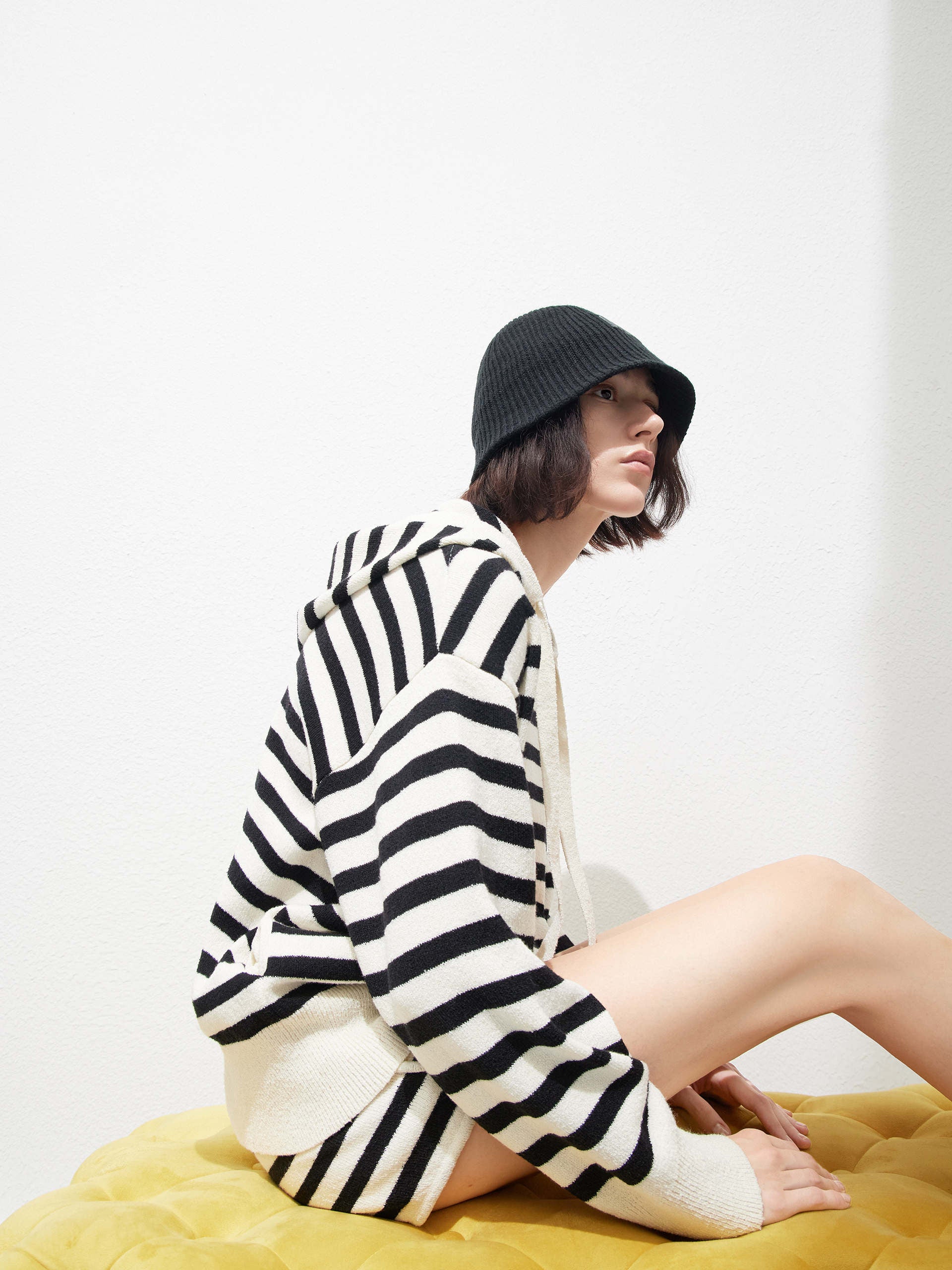 Wool Blend Oversized Black and White Striped Causal Hooded Knitted Jacket