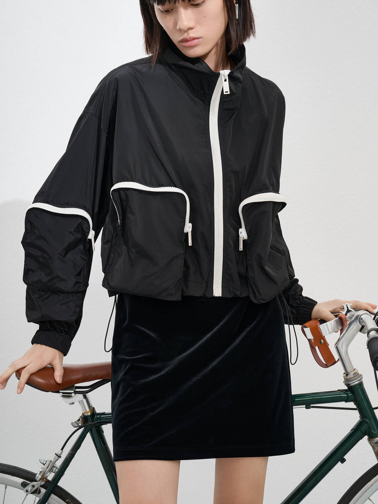 Athleisure Cropped Gorpcore Jacket in Black