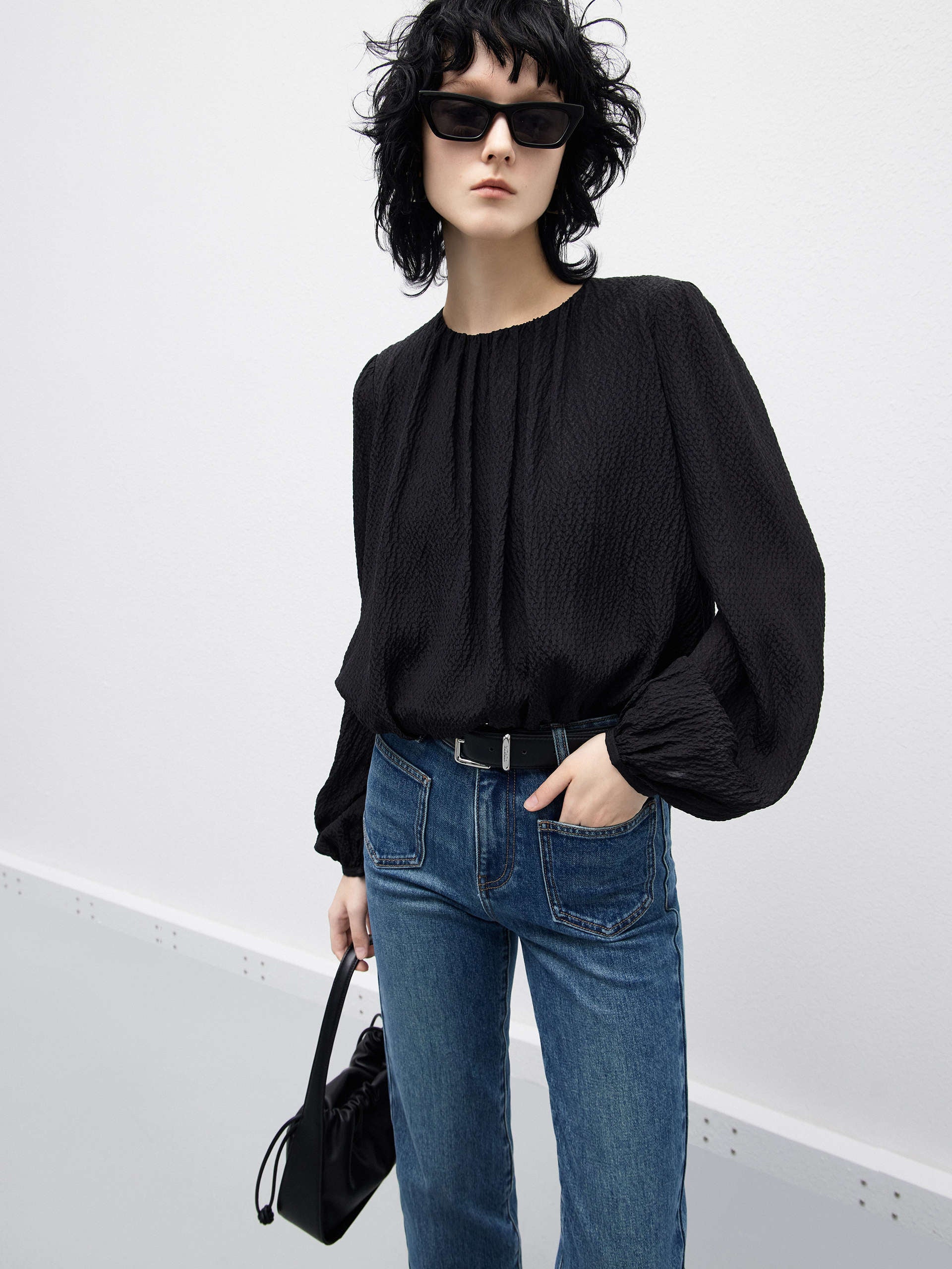 Silk-blend Texture Crop Black Volume Sleeves Top