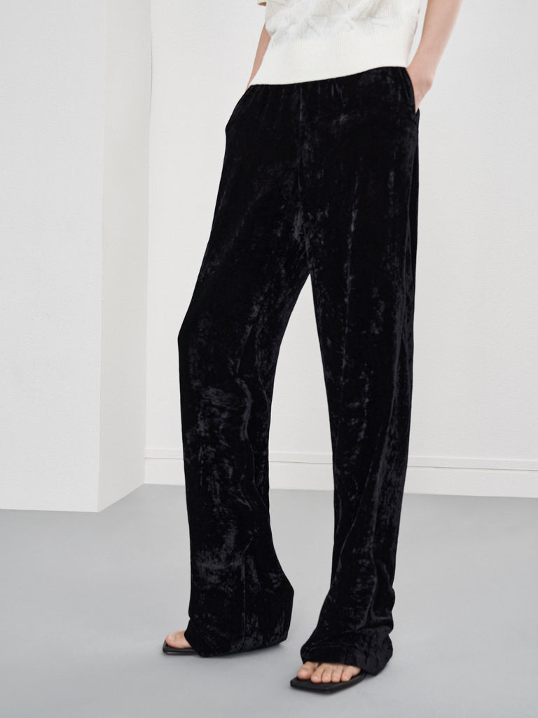 Women's Velvet Elastic Waist Straight Leg Pants in Black