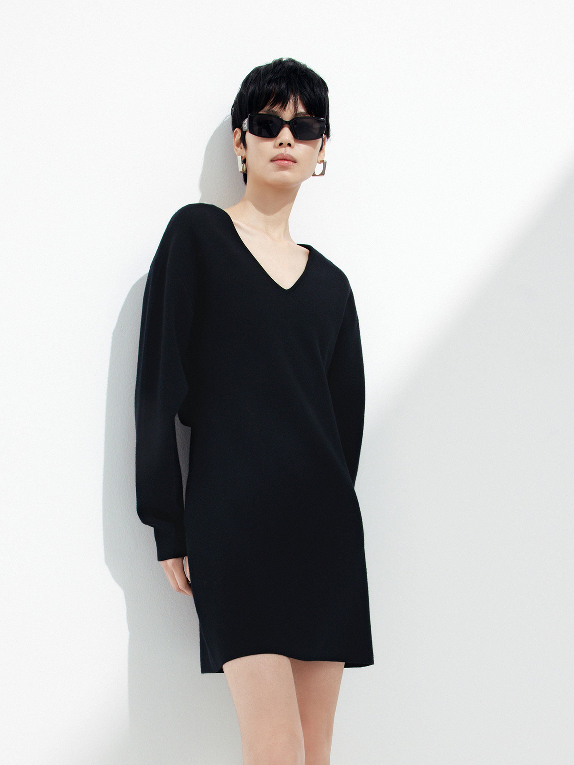 Wool Blend V Neck Black Midi Dress