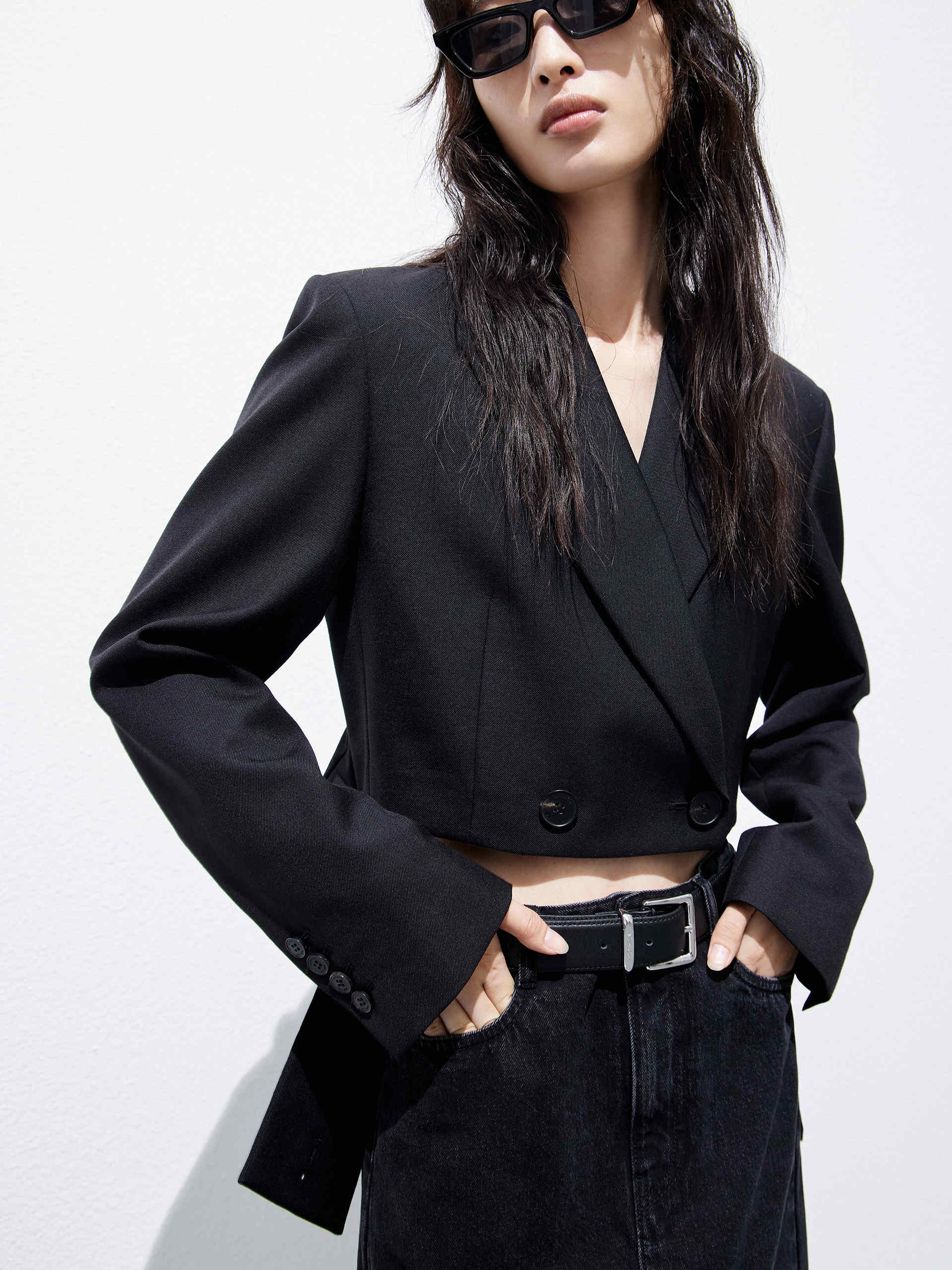 Women's Deconstructed Hem Wool-blend Suit Blazer in Black