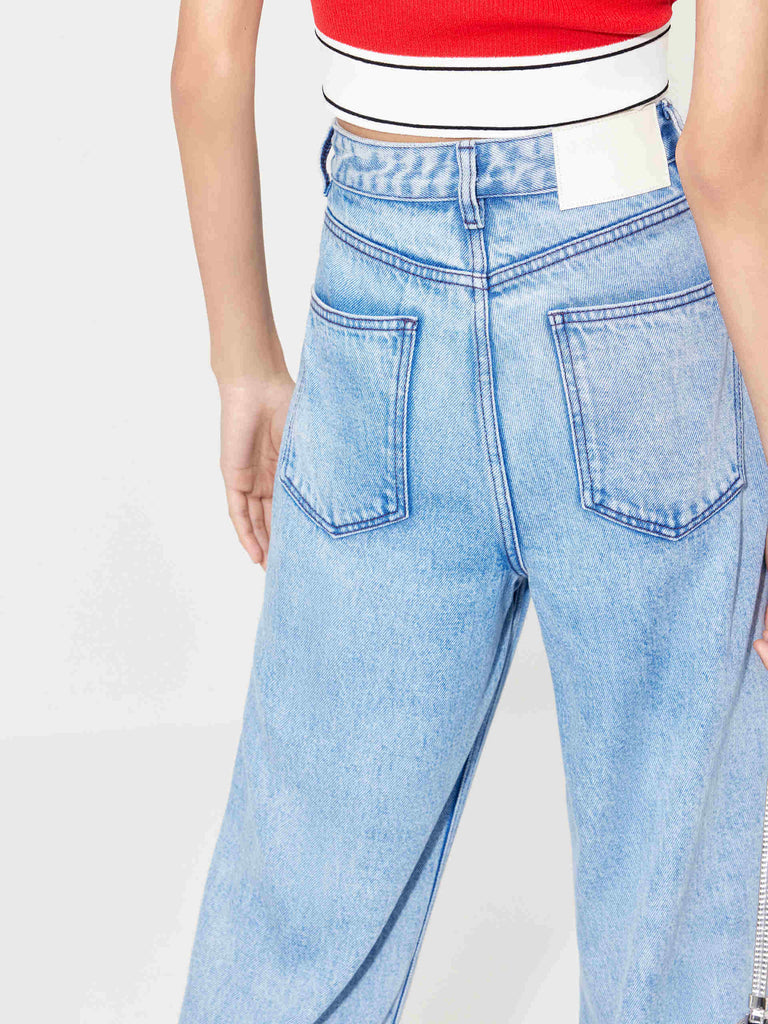 MO&Co. Women's Full Length Straight Light Blue Jeans. Craft from eco-friendly material lyocell, the jeans features high waist, light blue wash effect, wide and straight fit.