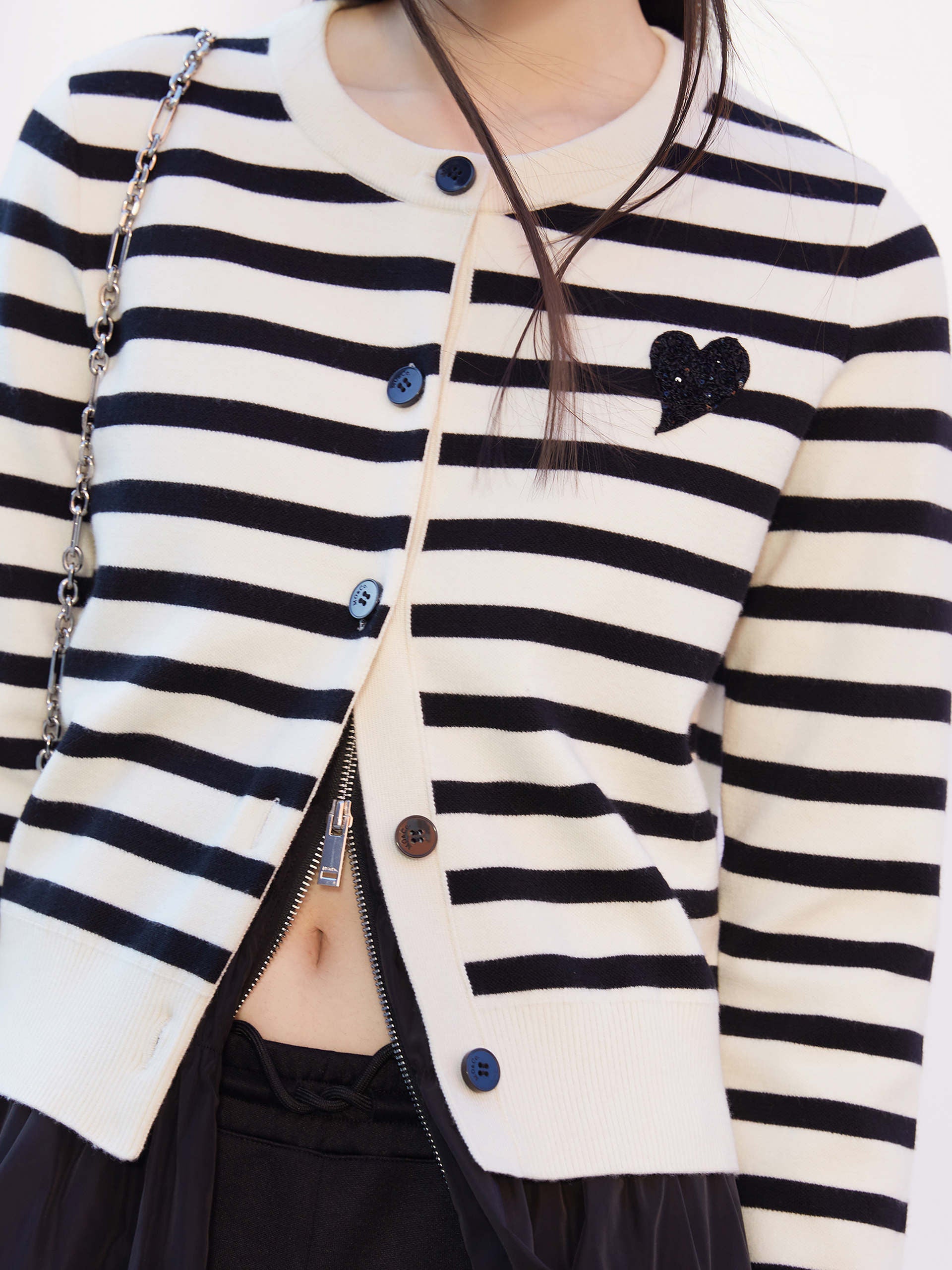 Striped Heart Sequins Details Causal Cardigan in Black and White