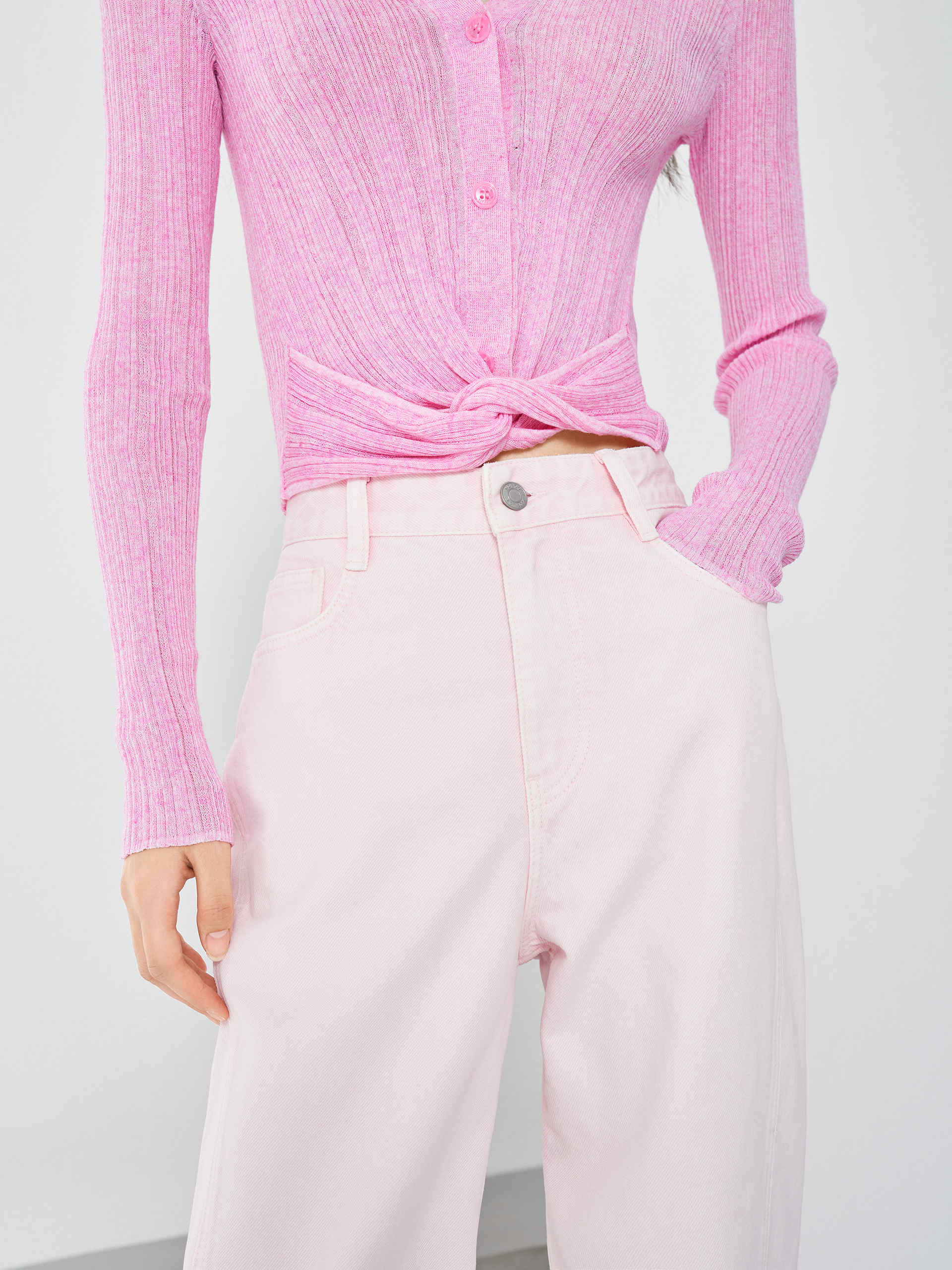 Women's Twist Front Detail Light Knitted Top in Pink