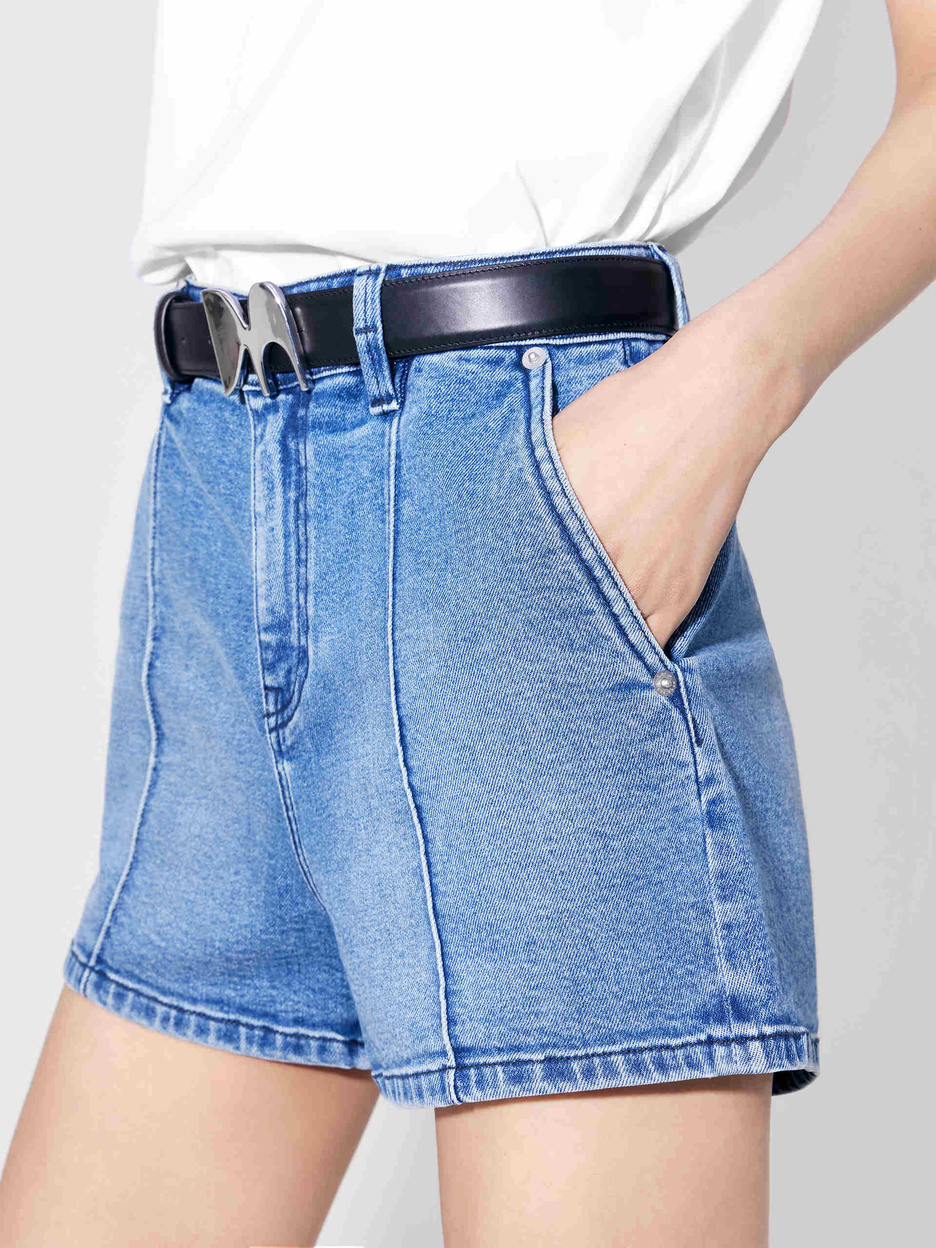 Women's Seams Details Blue Denim Shorts