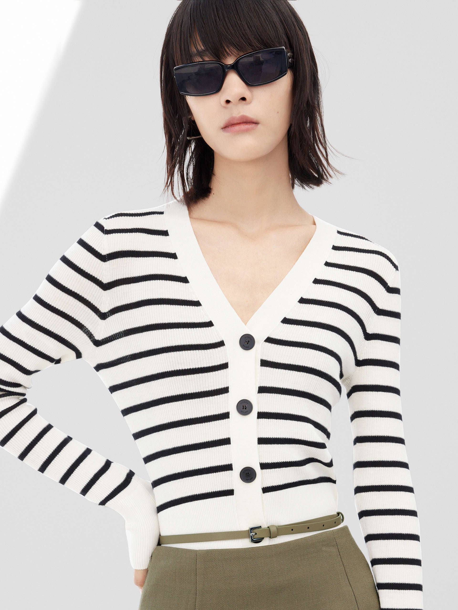 Black and White Striped V Neck Merino Wool Long Sleeves Slim Fit Cardigan